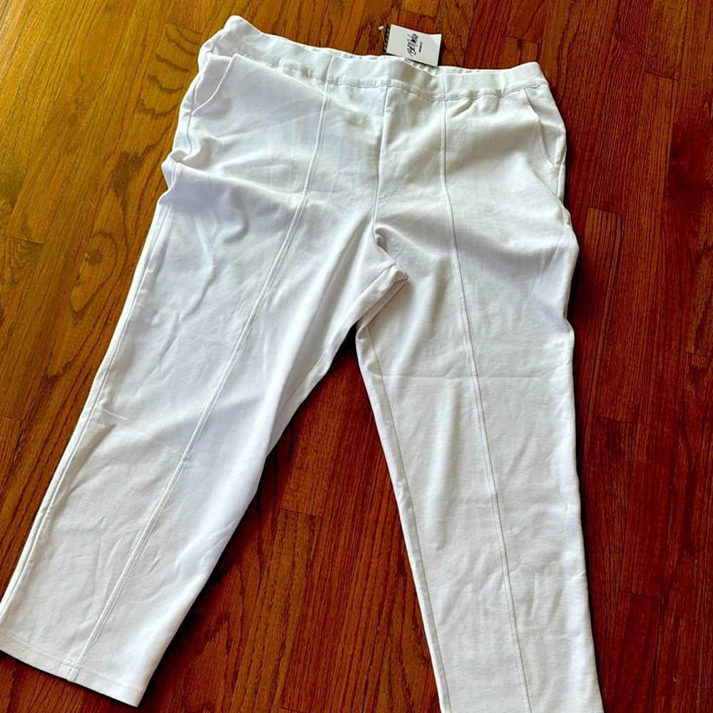 LUXURY WHITE SUMMER PANTS 2x| FAMOUS DESIGNER BOB MACKIE | Designer Pants 2x